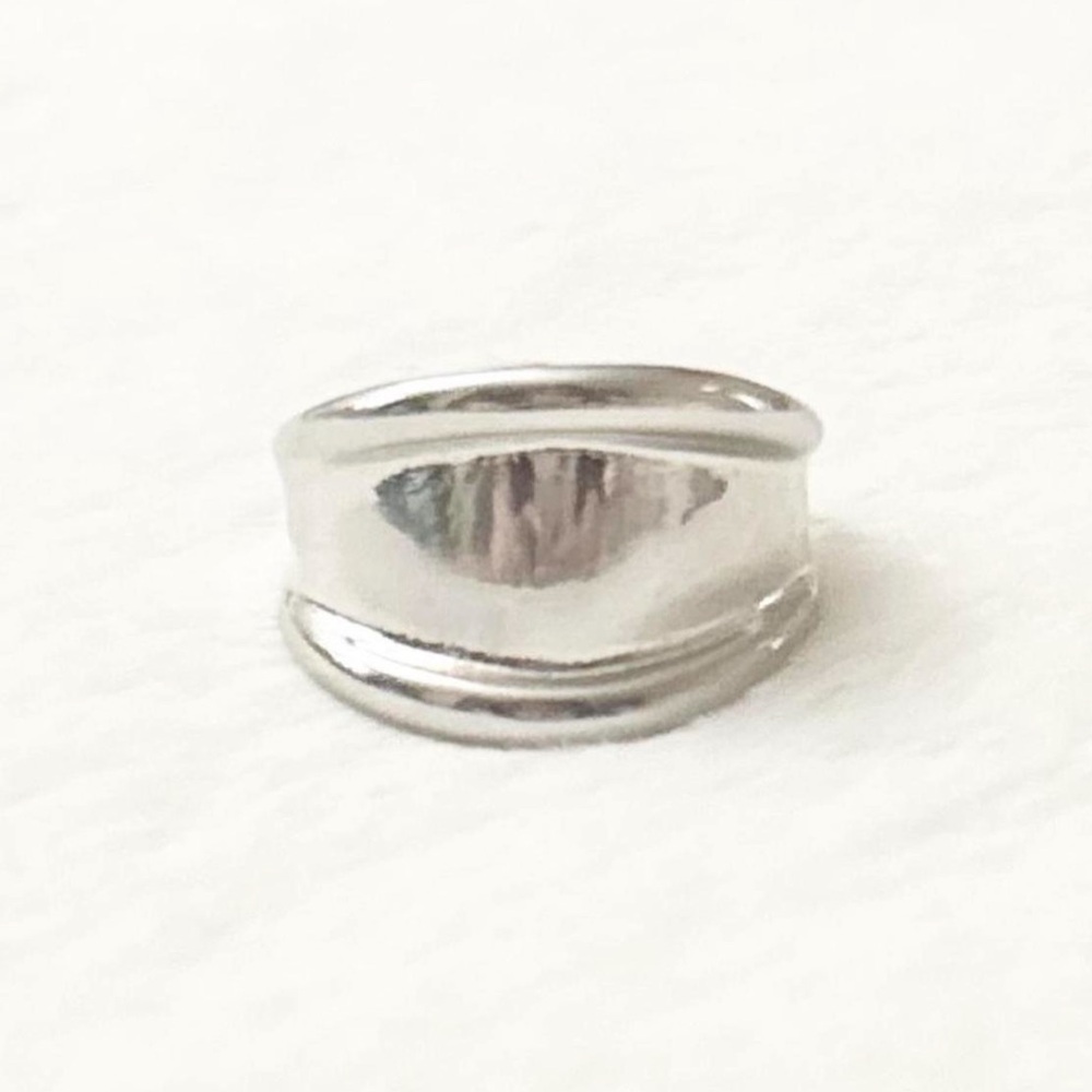 5/$15 🩷 MUST BUNDLE Polished Silver-Tone Wide Band Ring - Women's Jewelry